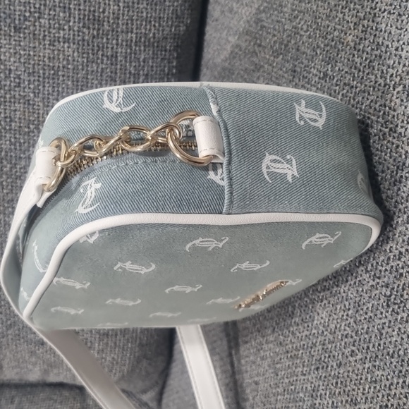 JUICY COUTURE Bestseller Camera Crossbody in Denim/White - Picture 4 of 13